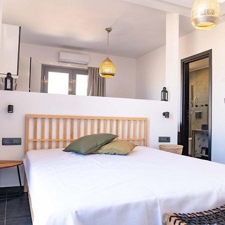 Beach Front Apartments 2-3-4 Elaionas  ภายนอก รูปภาพ